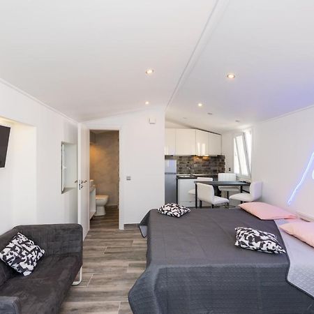 Corfu Downtown Suites 외부 사진
